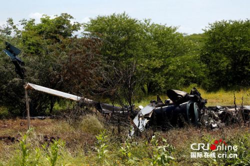 当地时间2016年9月7日，墨西哥拉瓦卡纳，墨西哥一架警用直升机疑似遭黑帮击落。图片来源：视觉中国