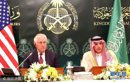 　　当地时间2017年10月22日，沙特阿拉伯利雅得，沙特国王萨勒曼在利雅得王宫会见来访的美国国务卿蒂勒森。（图片来源：视觉中国）